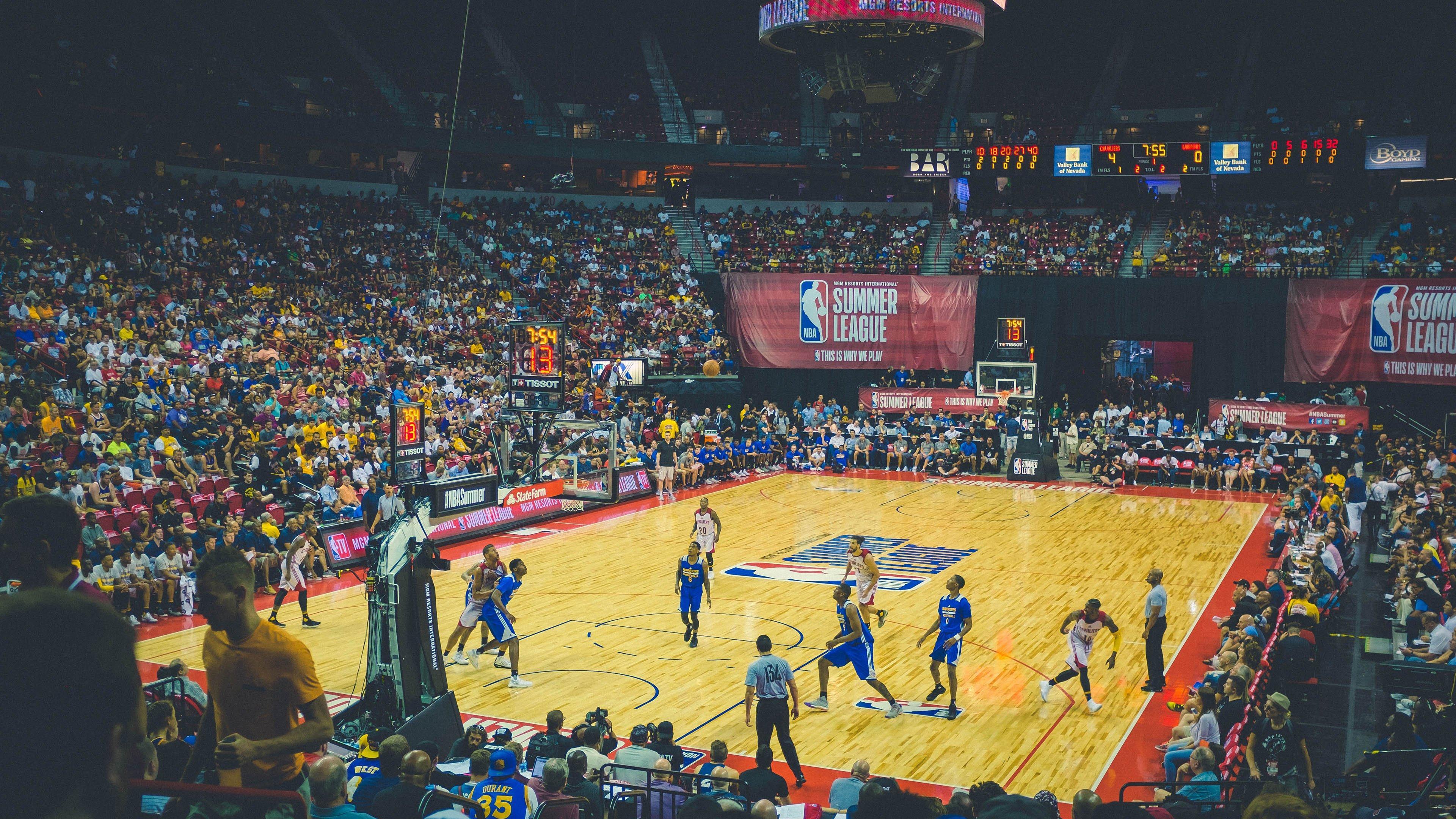 迪纳塔莱专访，斯帕莱蒂进攻哲学激活前锋潜能，自信其战术魅力将征服球迷