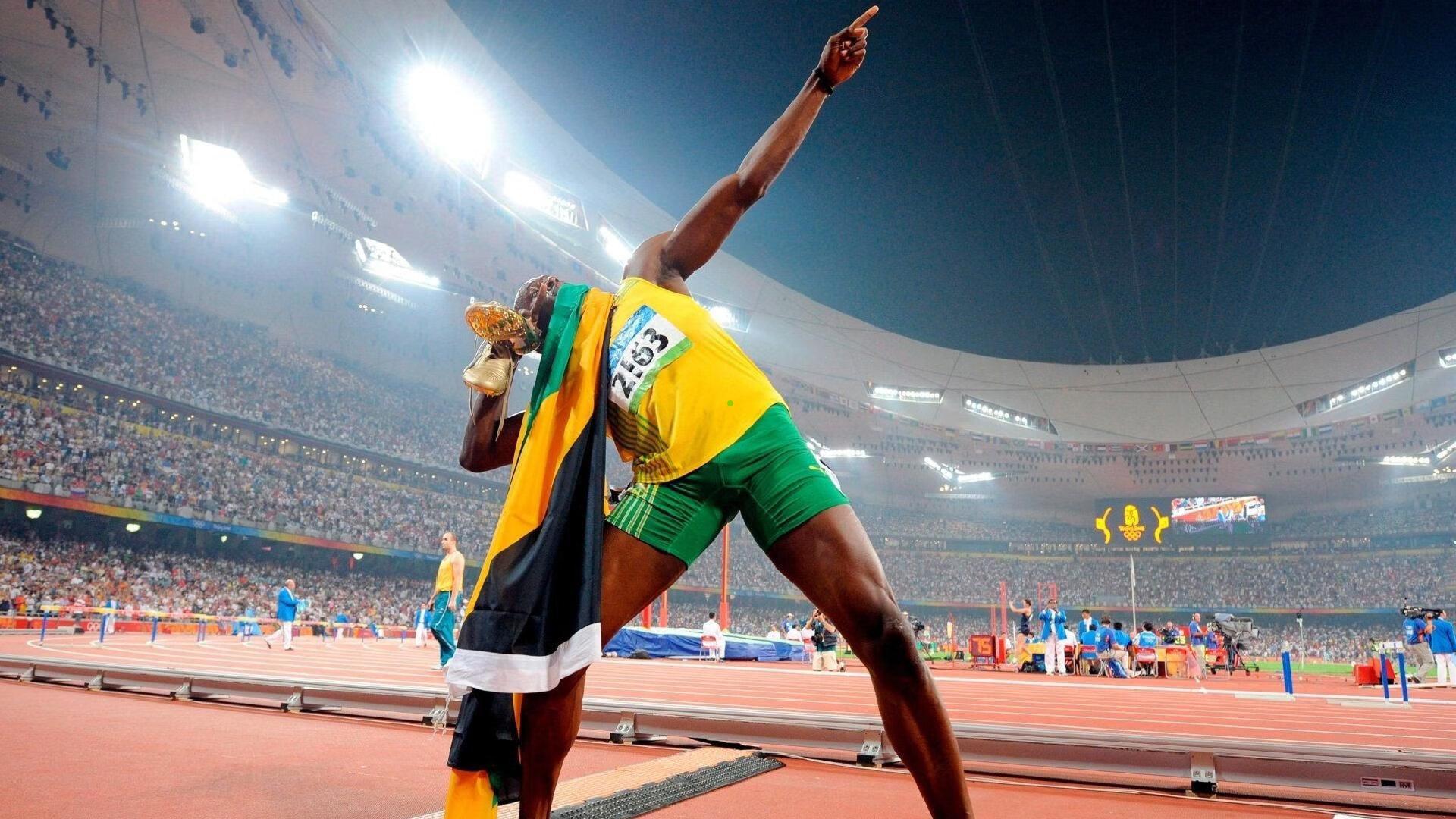 曼城马年特别版球衣谍照曝光，水墨画灵感融合足球与东方艺术